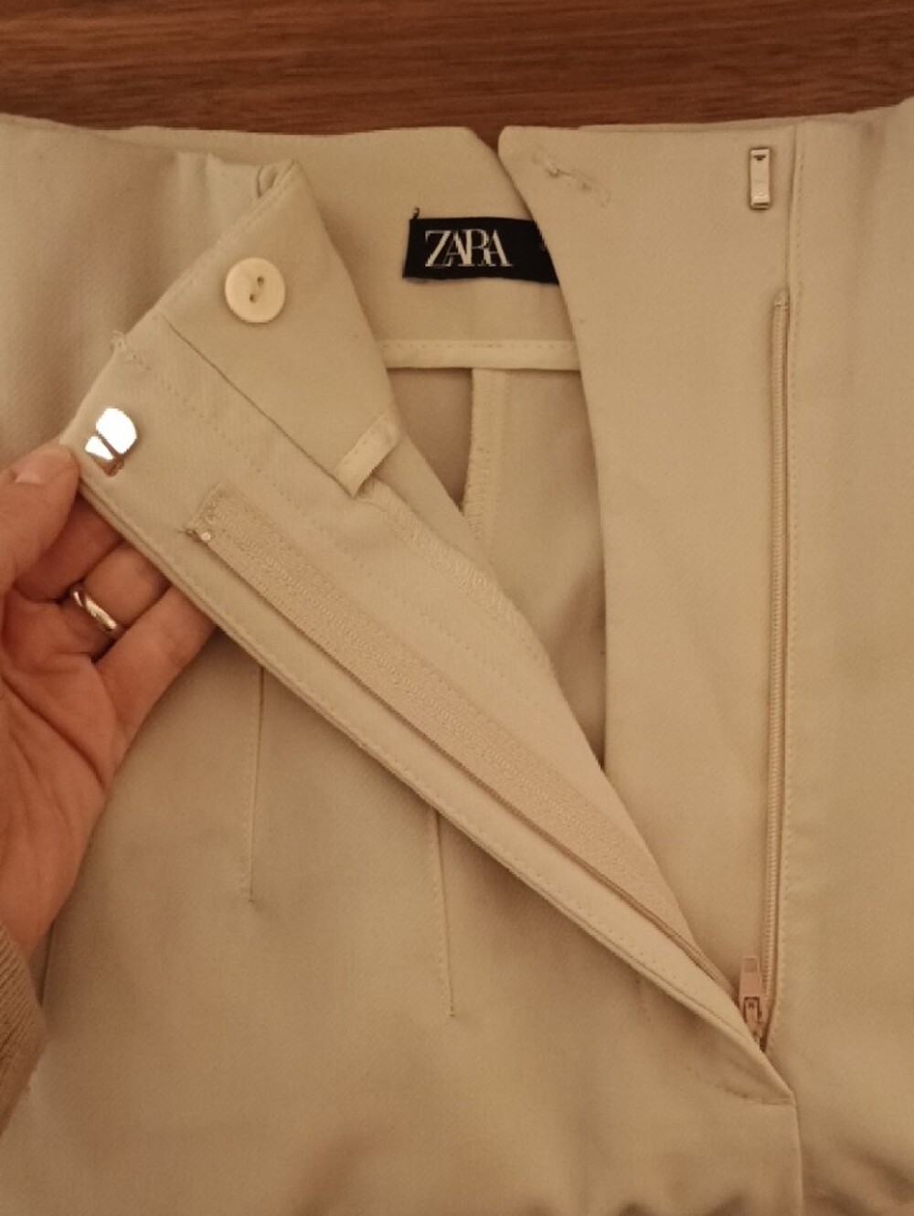 Zara Beige High-Waist Tailored Trousers - Picture 9 of 9